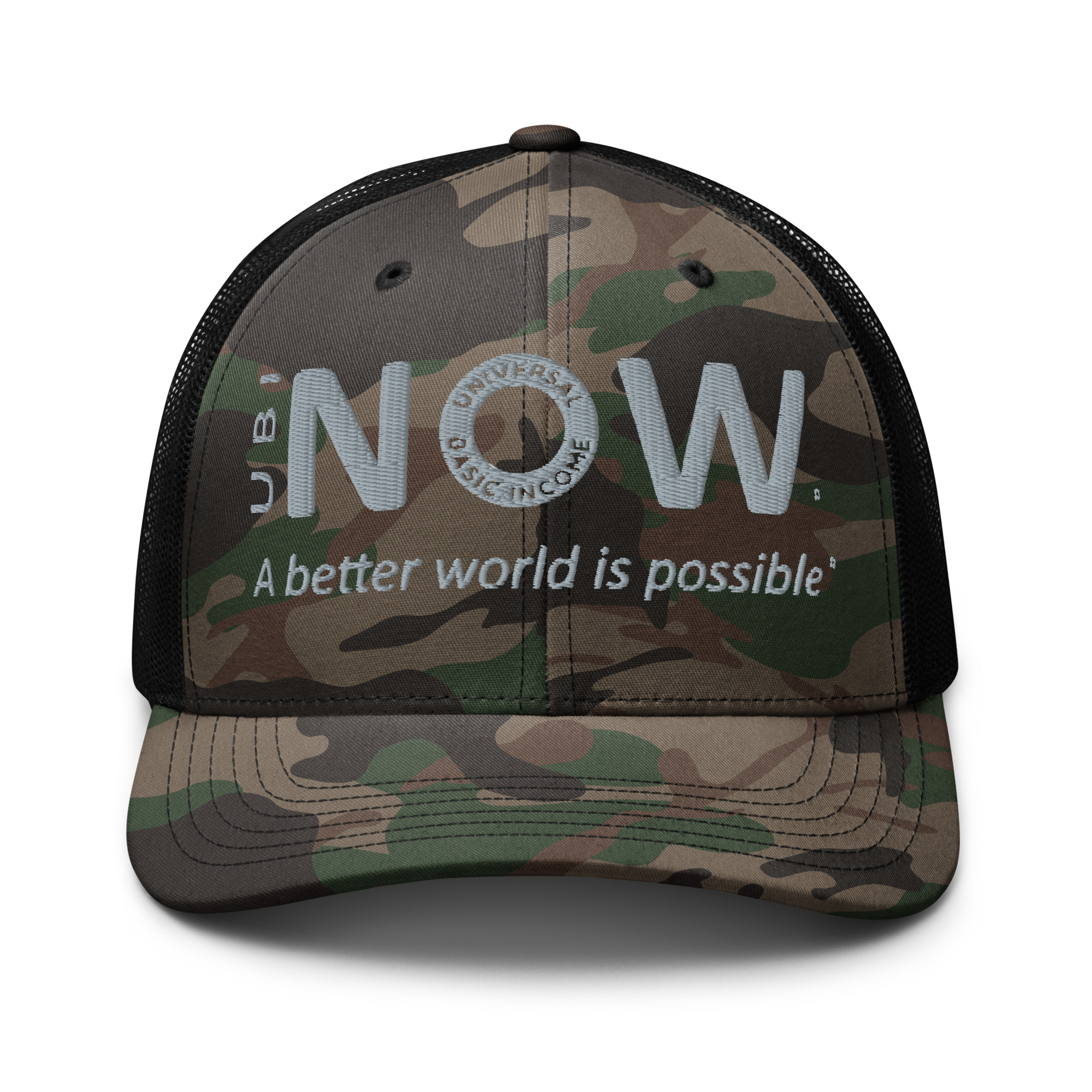 Gorra de béisbol de camuflaje con el lema "UBI NOW" bordado.