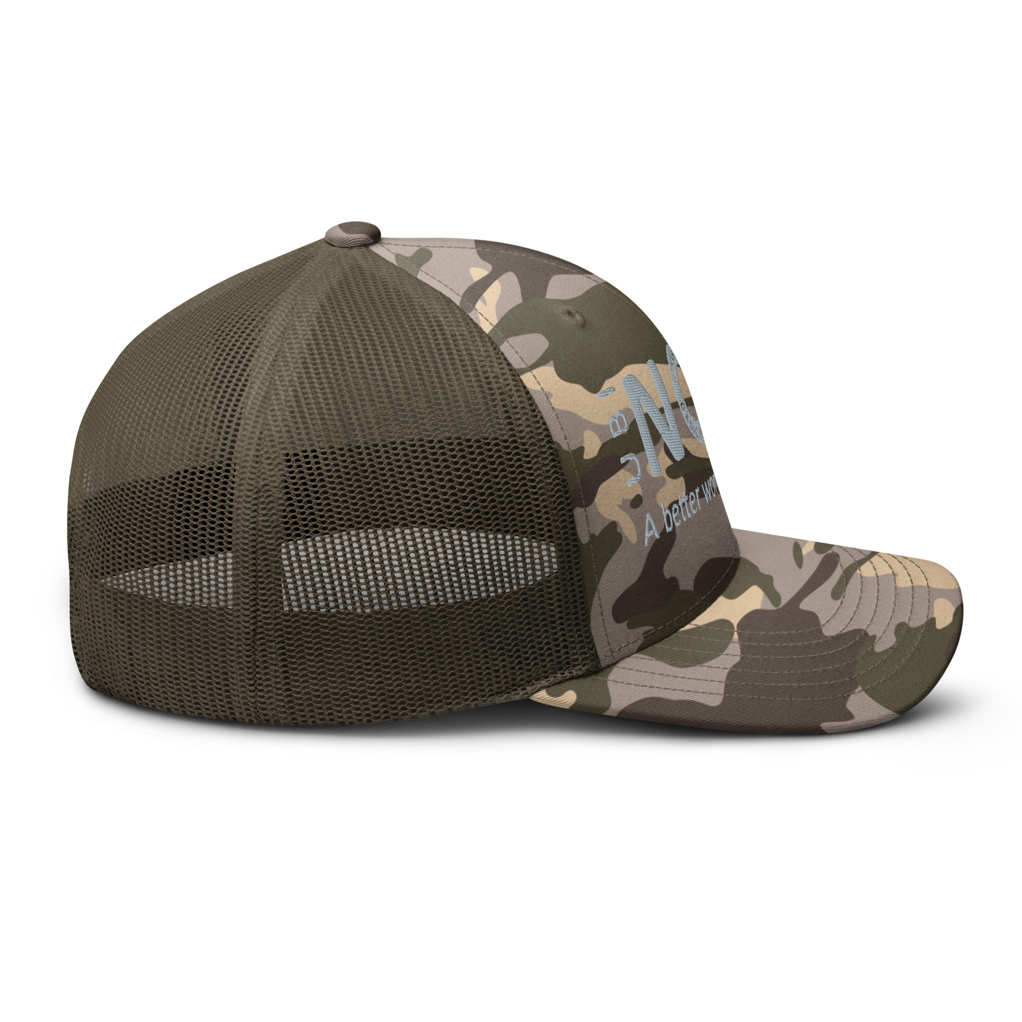 Gorra de béisbol de camuflaje con parte trasera de malla y logotipo bordado.